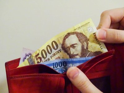 Over 600,000 HUF Average Salary in Hungary?